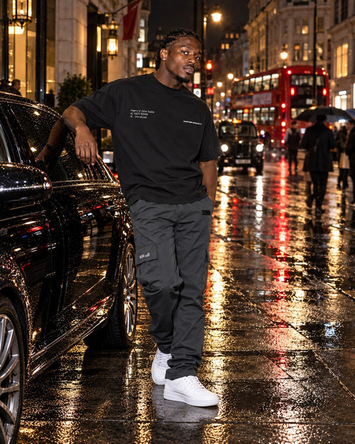 Statement Oversized Tee Black, London at night